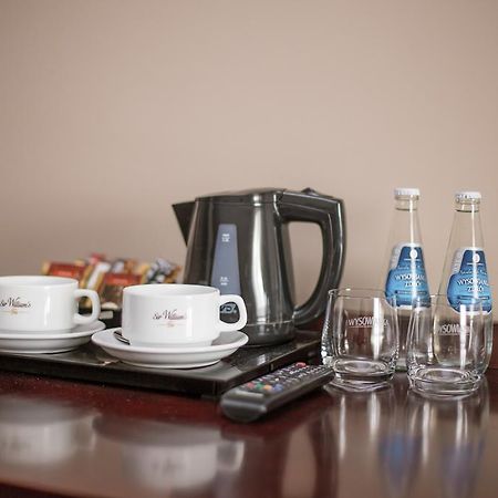 Hotel Grant Leszno  Bagian luar foto